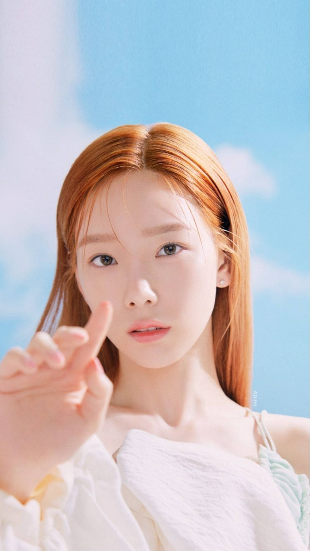 Taeyeon Angelic Face Background