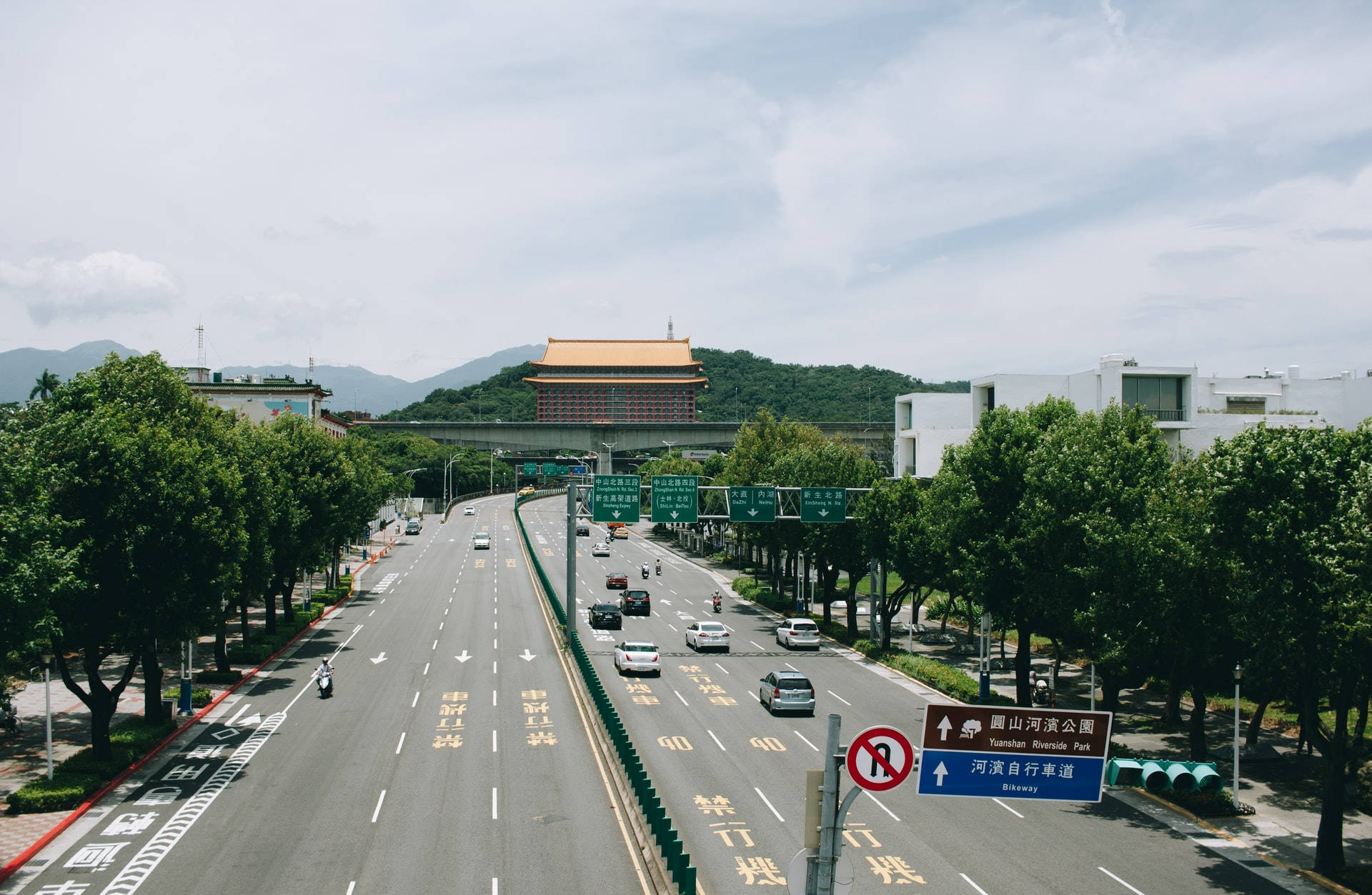 Taipei Highway To Expo Park