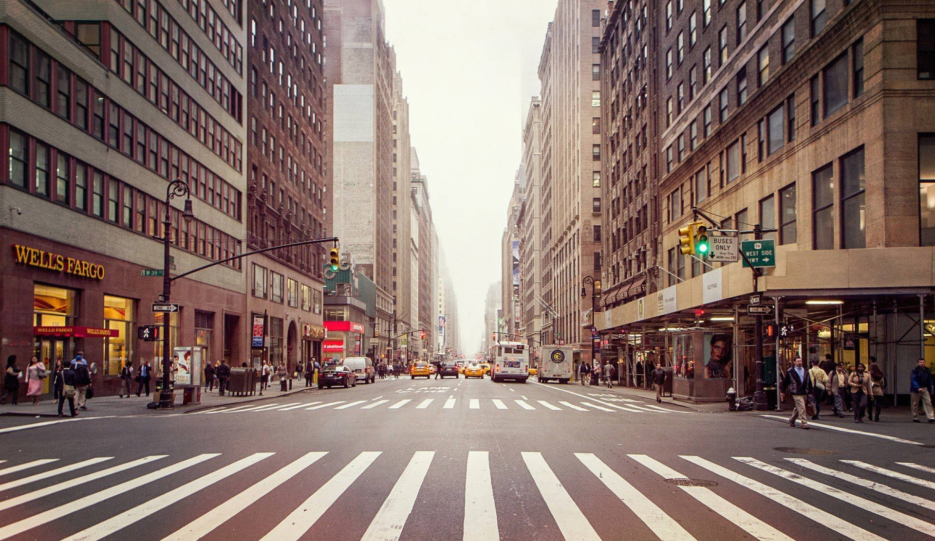 Take A Stroll Down The Iconic Streets Of New York City. Background