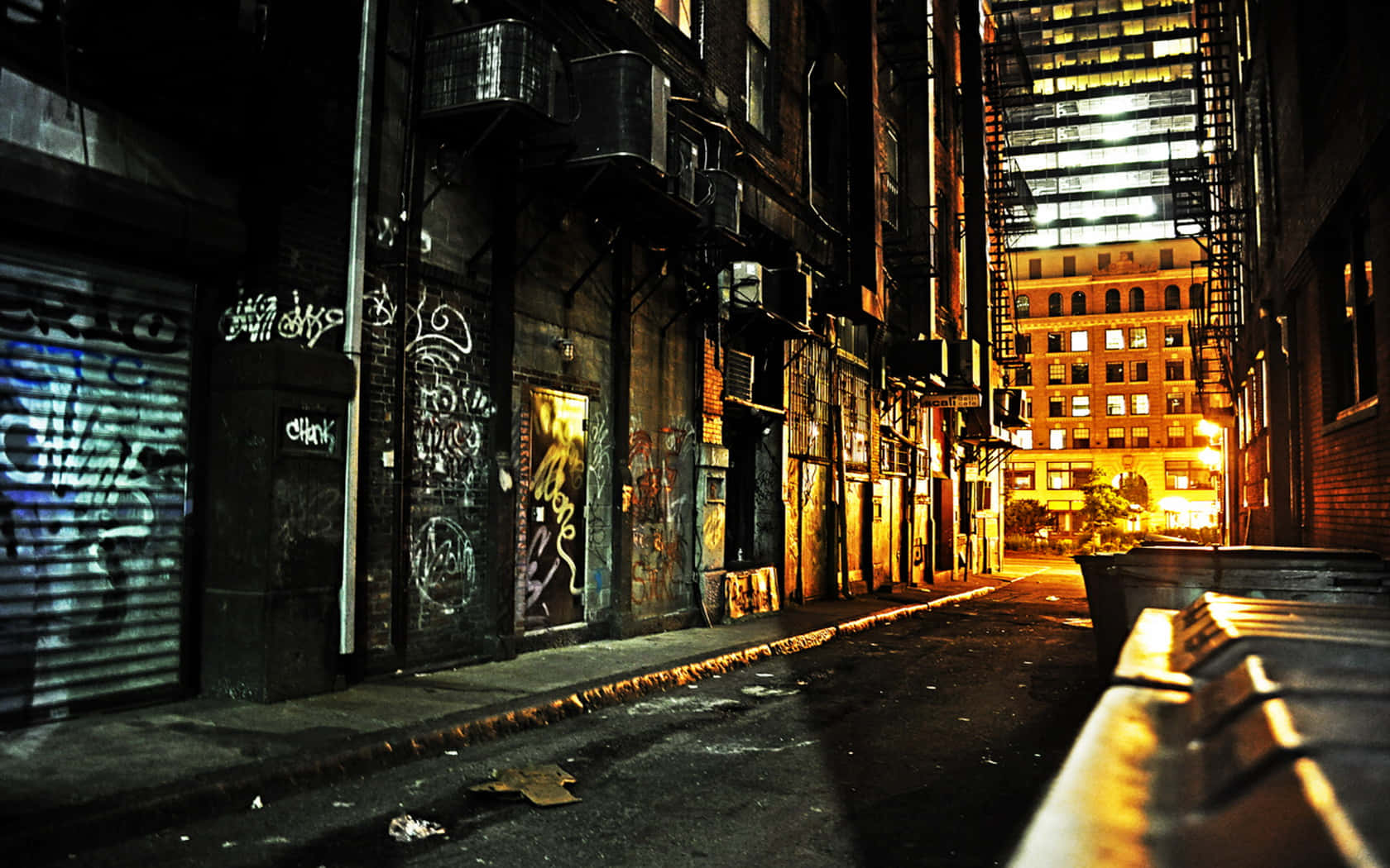 Take A Stroll Through The Urban Alleyway Background