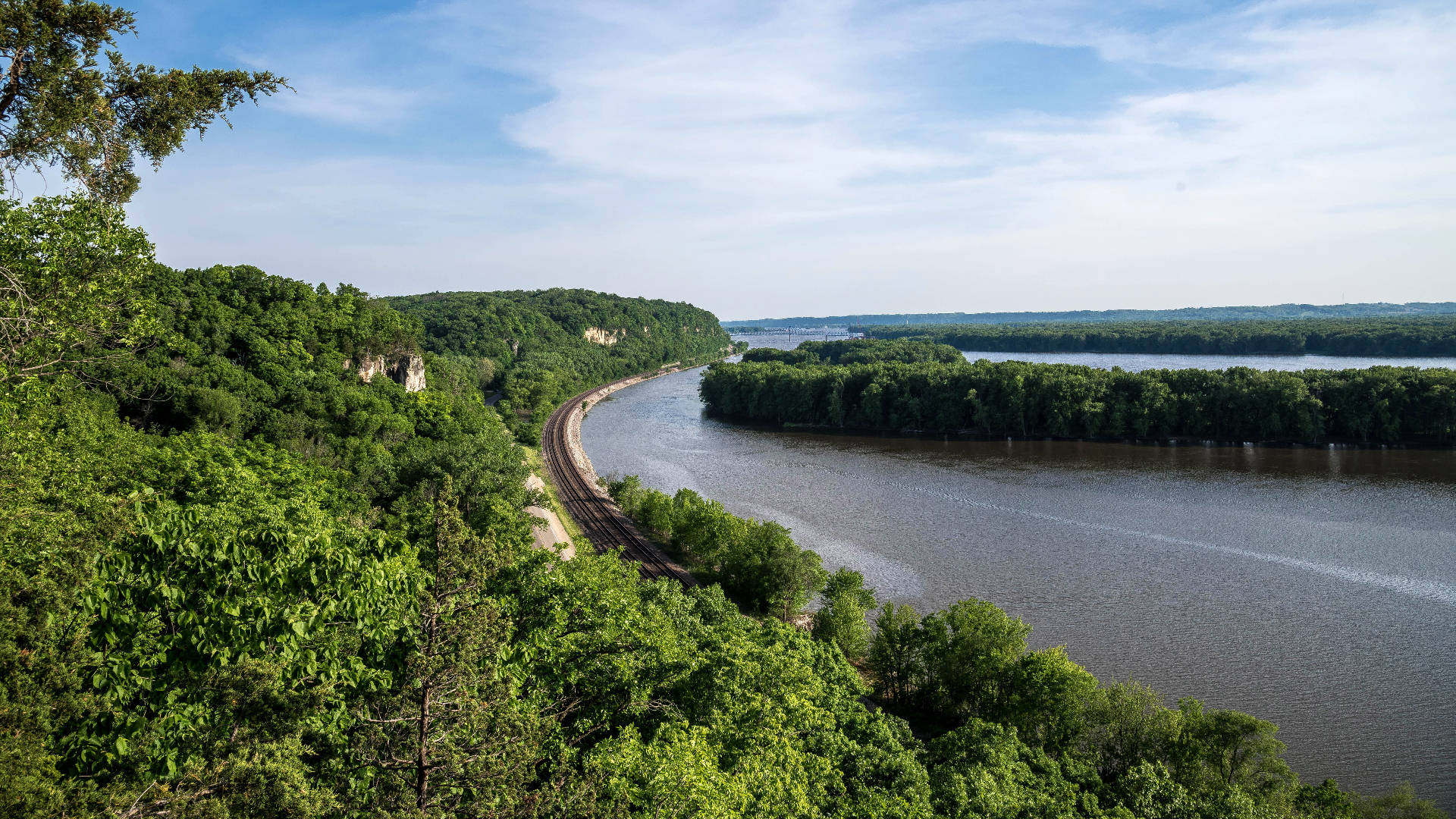 Taking A Cruise Through The Beautiful Mississippi River