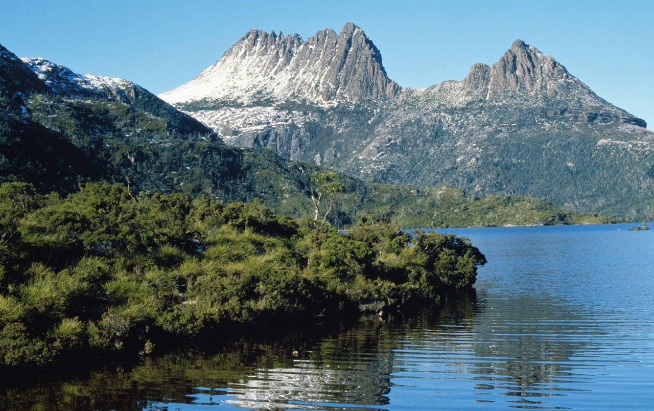 Tasmania Rocky Mountain Snow Background