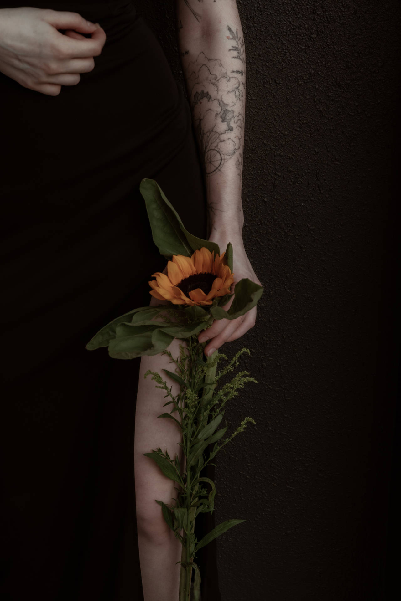 Tattooed Girl Sunflower Aesthetic