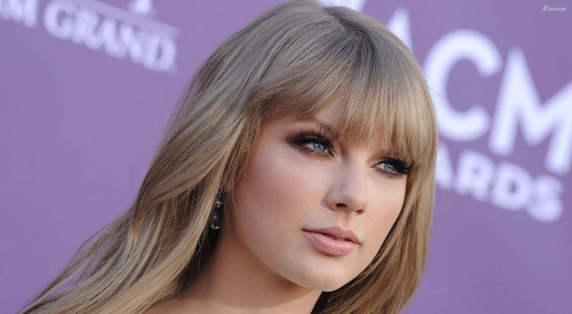 Taylor Swift Annual Billboard Shoot Background