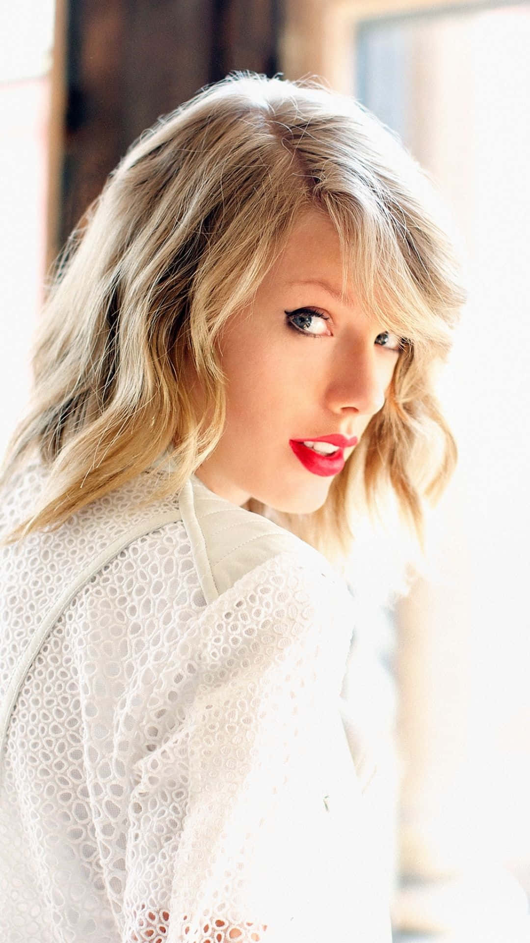 Taylor Swift Iphone Classic Red Lipstick Background