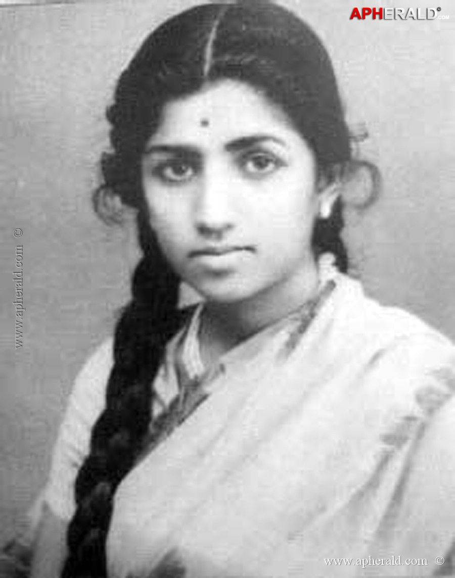 Teenage Lata Mangeshkar Background