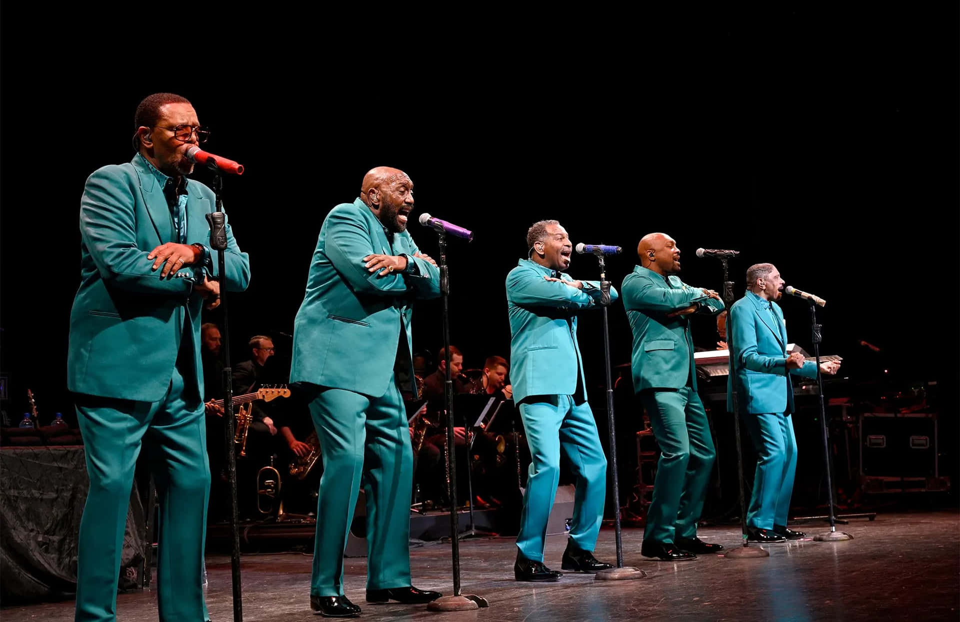 Temptations Performing Livein Concert