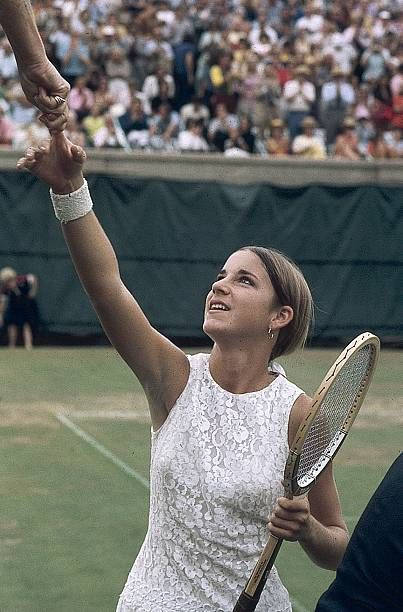 Tennis Icon - Chris Evert In Action Background