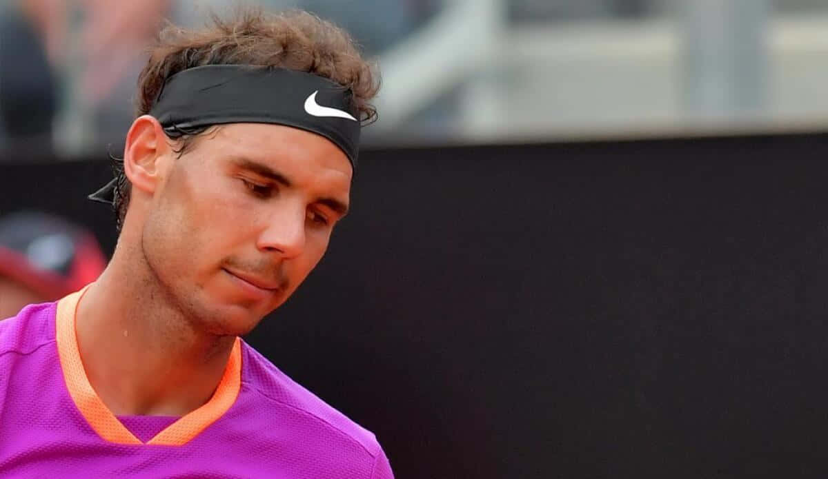 Tennis Player Concentration Moment.jpg Background