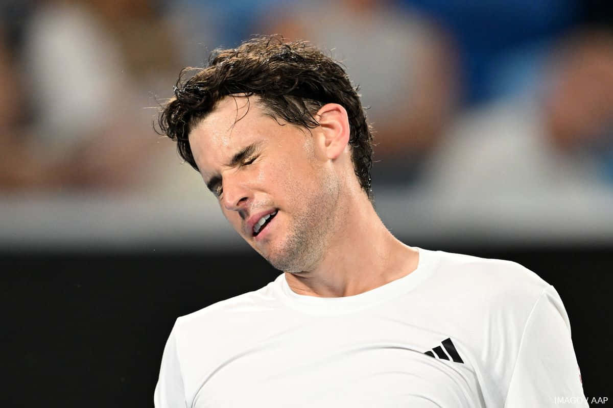 Tennis Player Disappointment Moment Background
