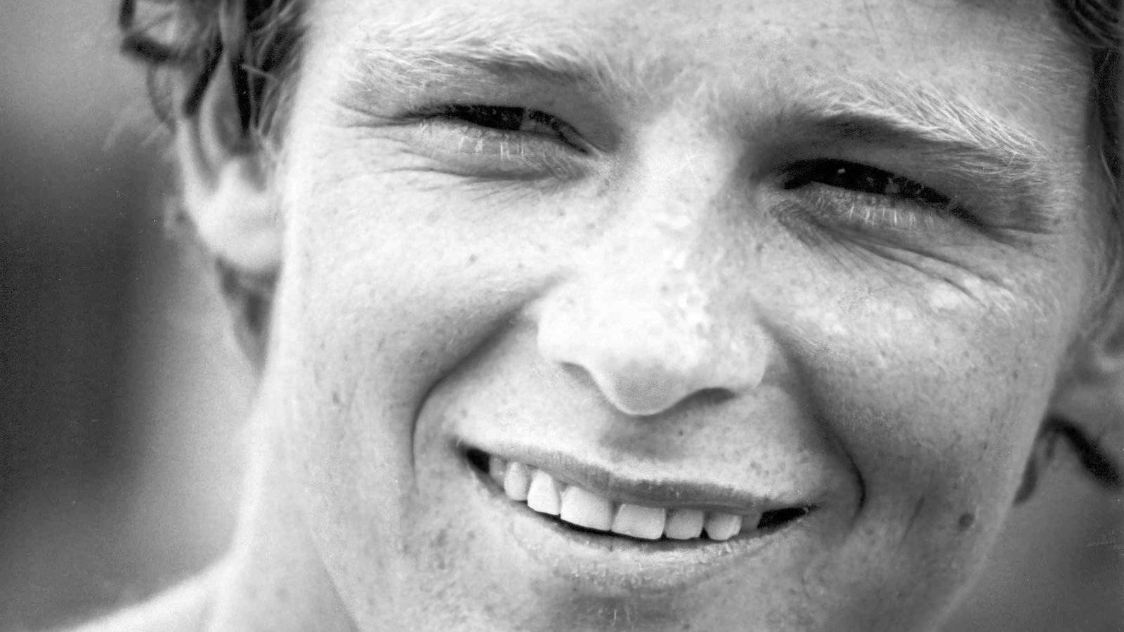 Terry Fox Close-up Photography Background