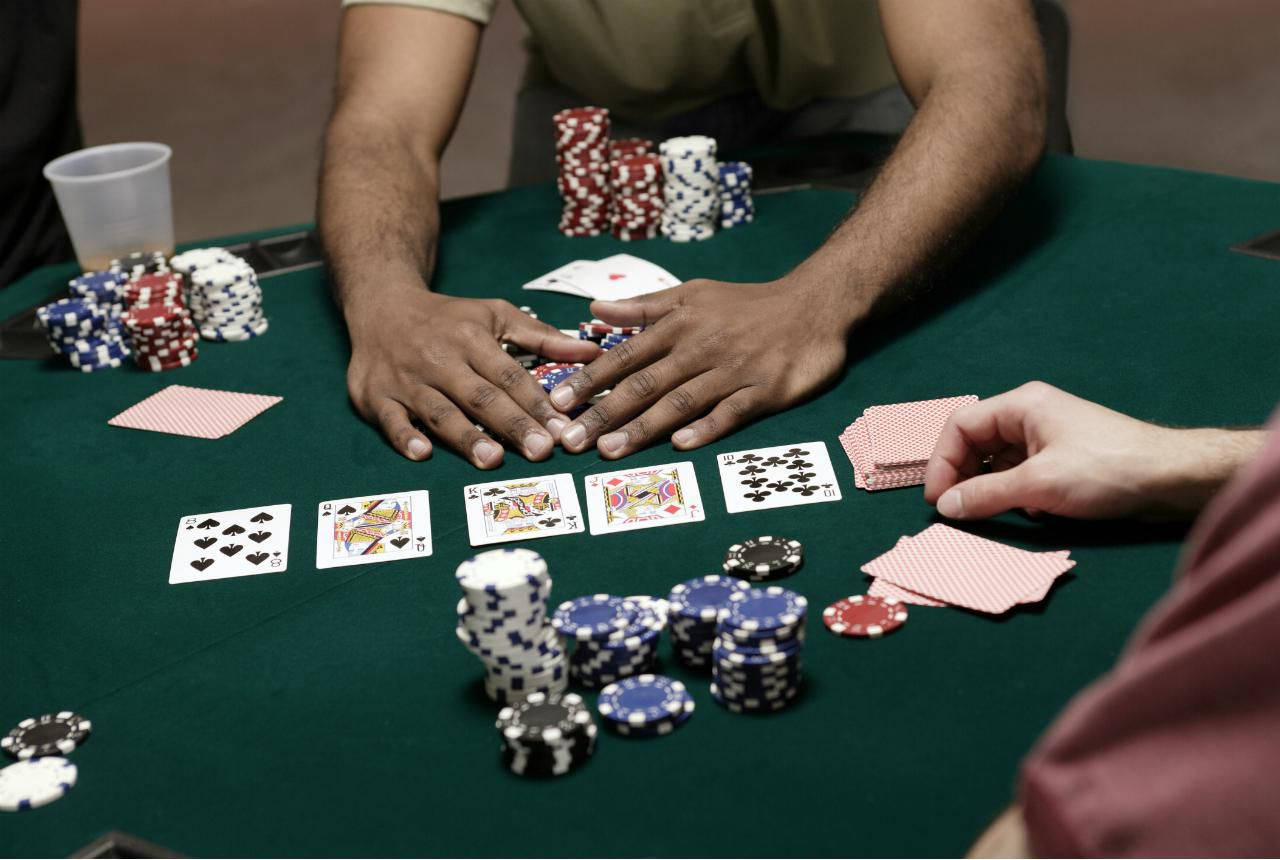 Texas Hold'em Poker Mid-game