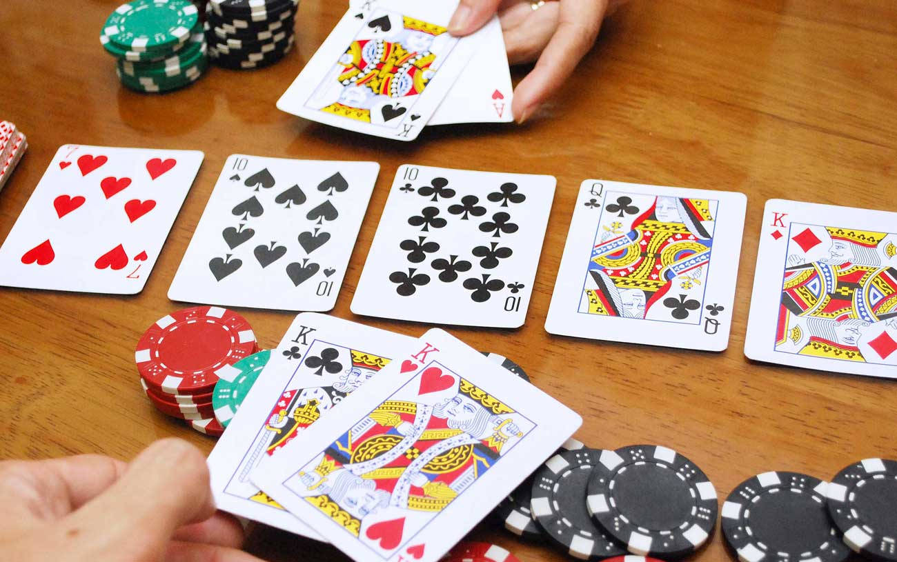 Texas Hold'em Revealing Hands