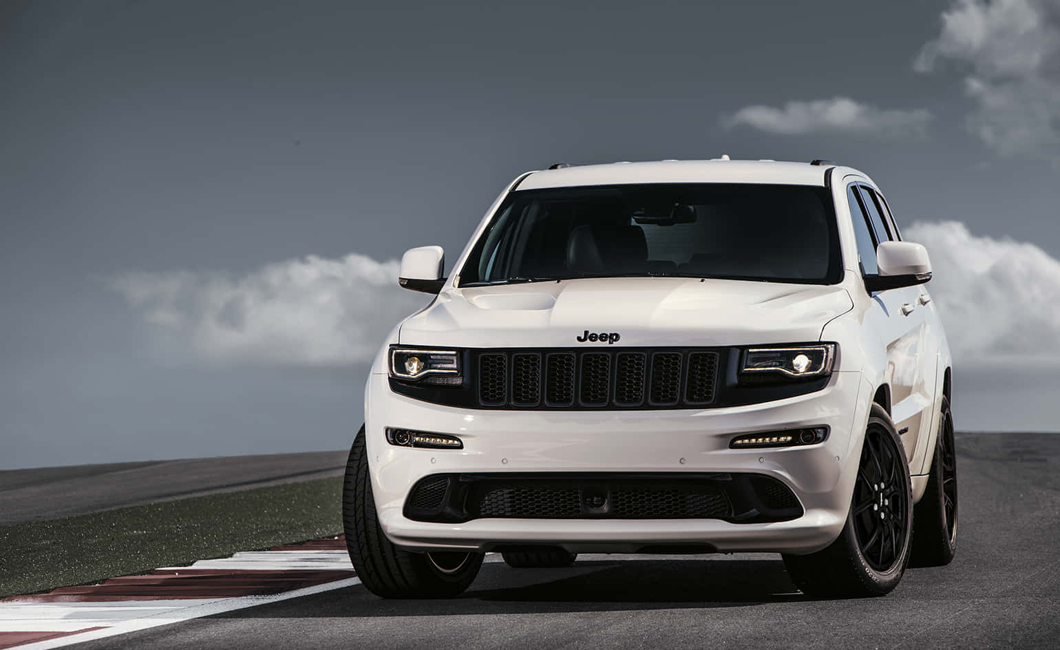 The All-new Jeep Trackhawk Is The Most Powerful Suv Ever