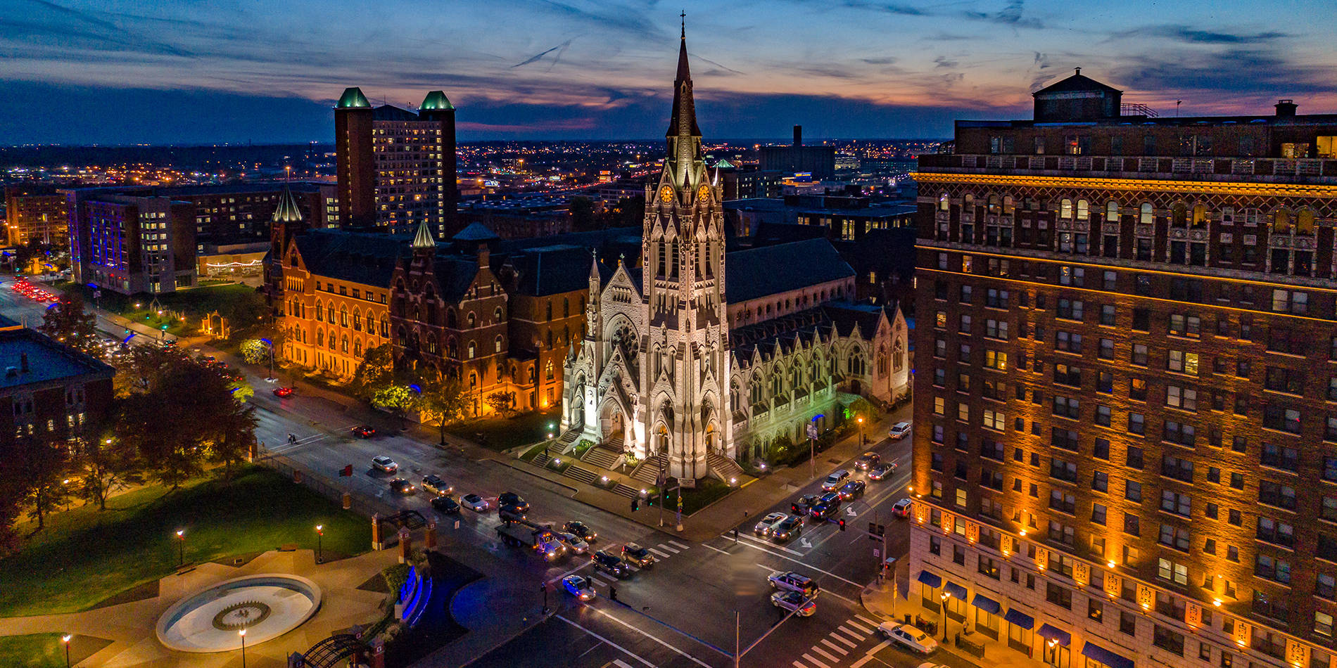 The Beautiful Xavier Church At Saint Louis University Background