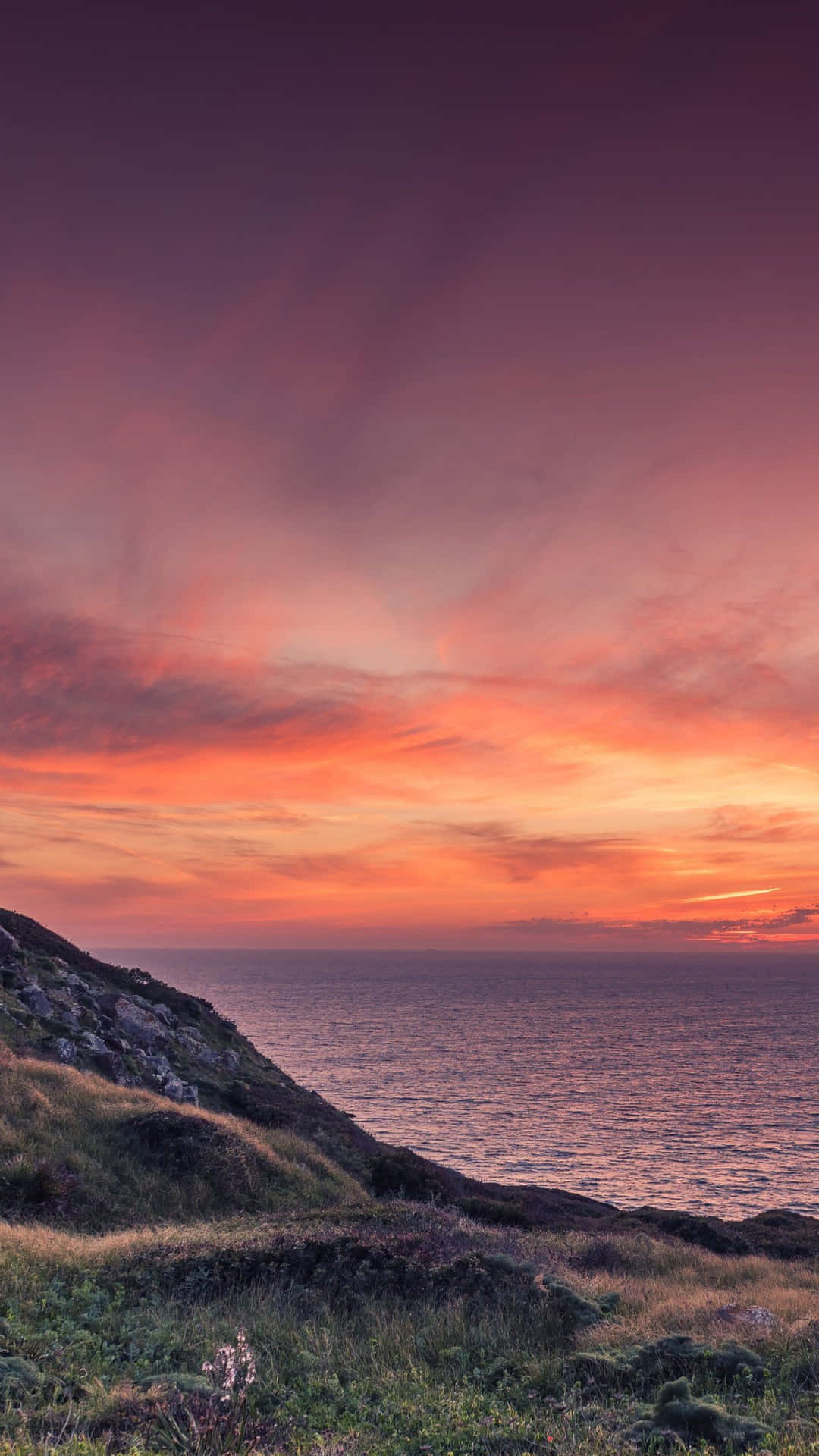 The Beauty Of The Ocean Can Be Viewed From The Comfort Of Your Phone.