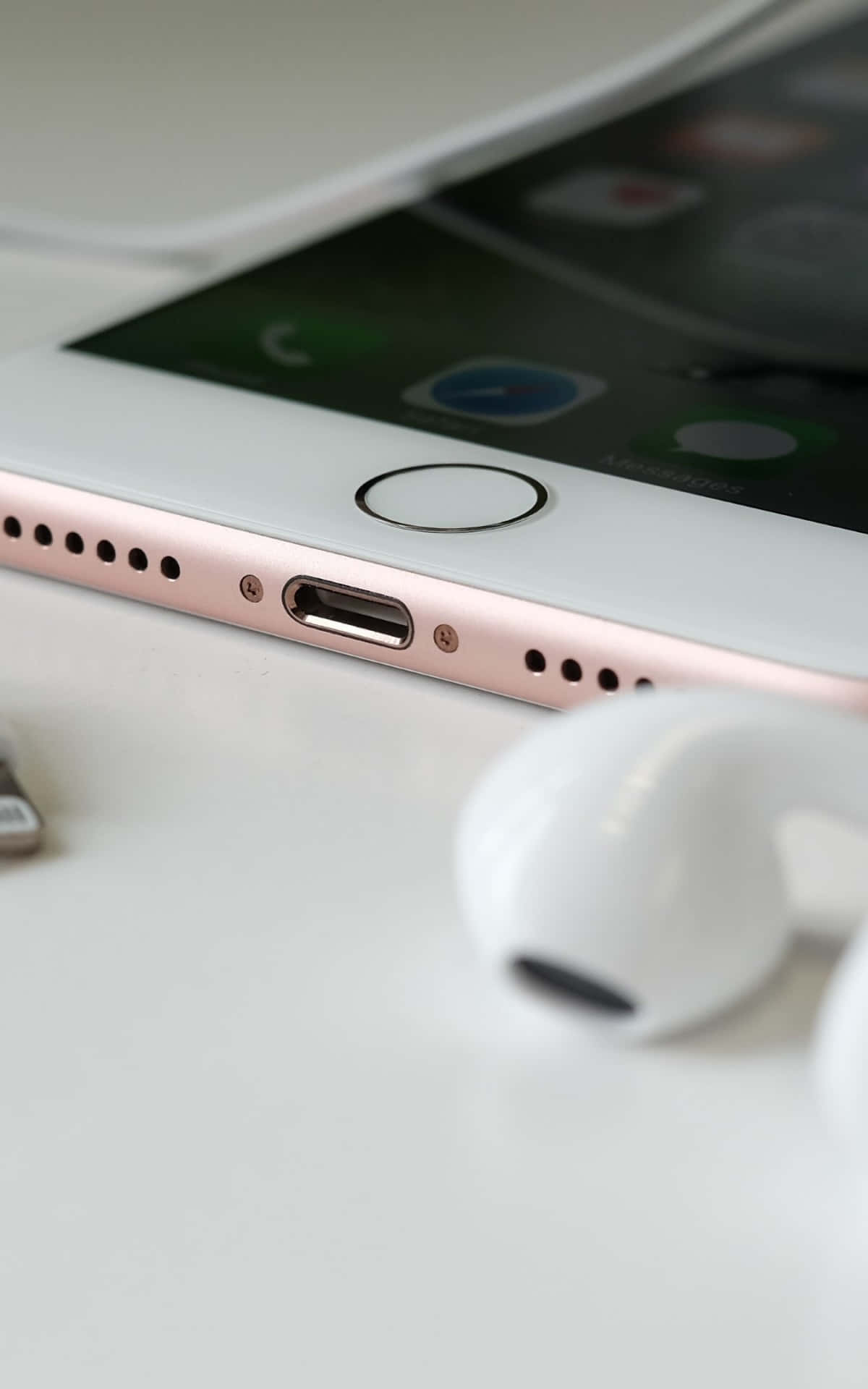 The Best Iphone 7 Plus: Get Ready To Experience Tech-luxury Background