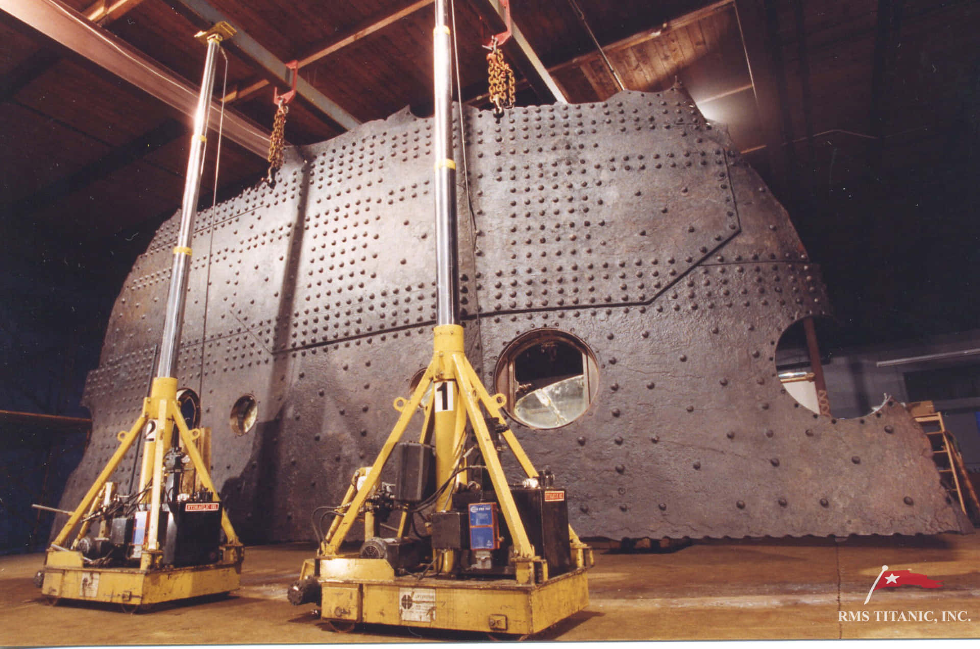 The Big Piece Rms Titanic Museum Background