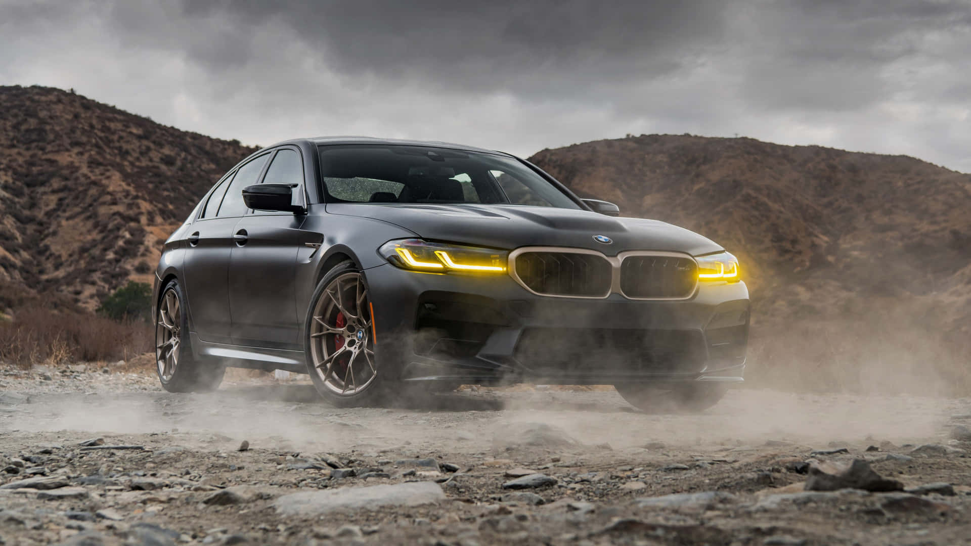 'the Bmw M5 4k - A Powerful Force Of Dynamism' Background