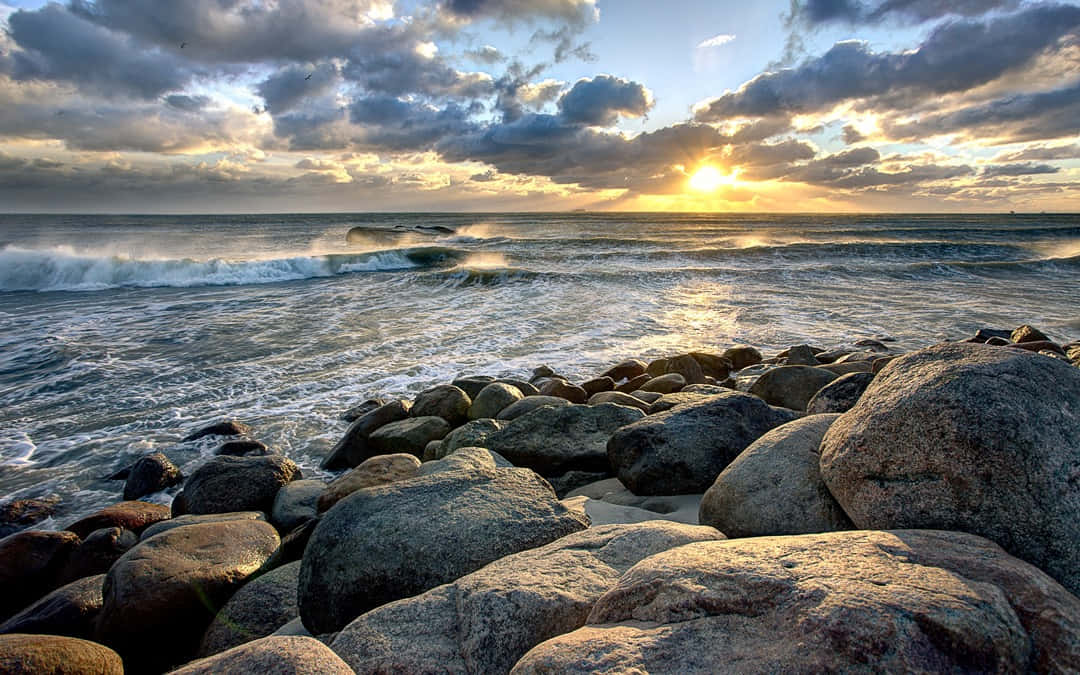 The Calm Of The Sunset Sea Background