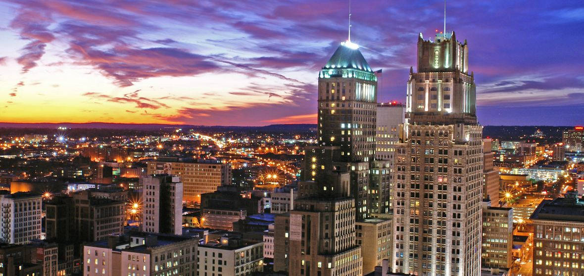 The City Of Newark At Sunset Background