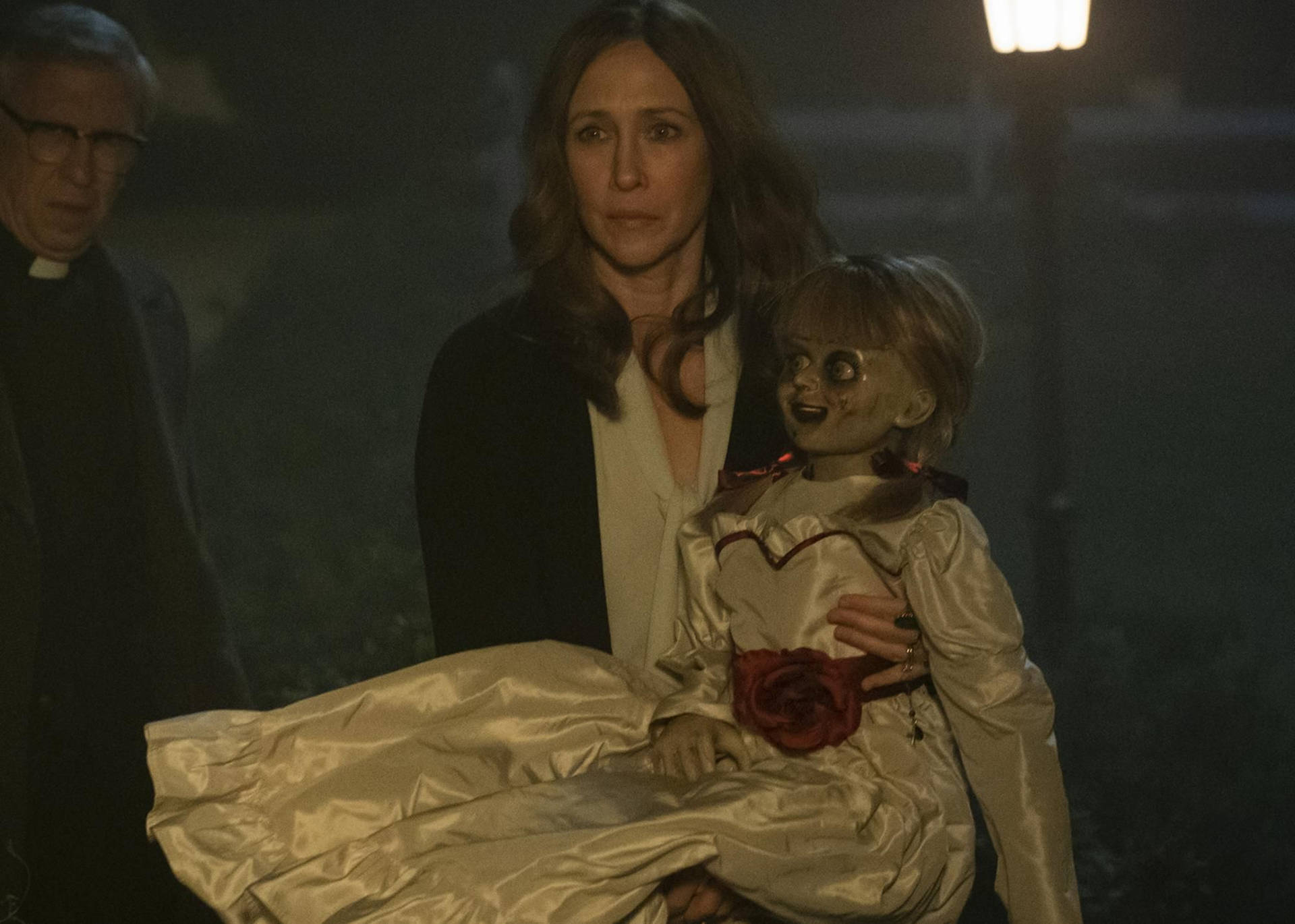 The Conjuring: Lorraine Brings Annabelle Background