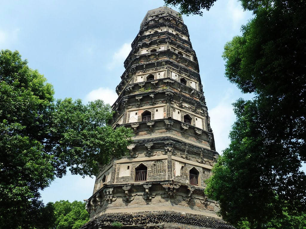 The Crooked Huqiu Tower House