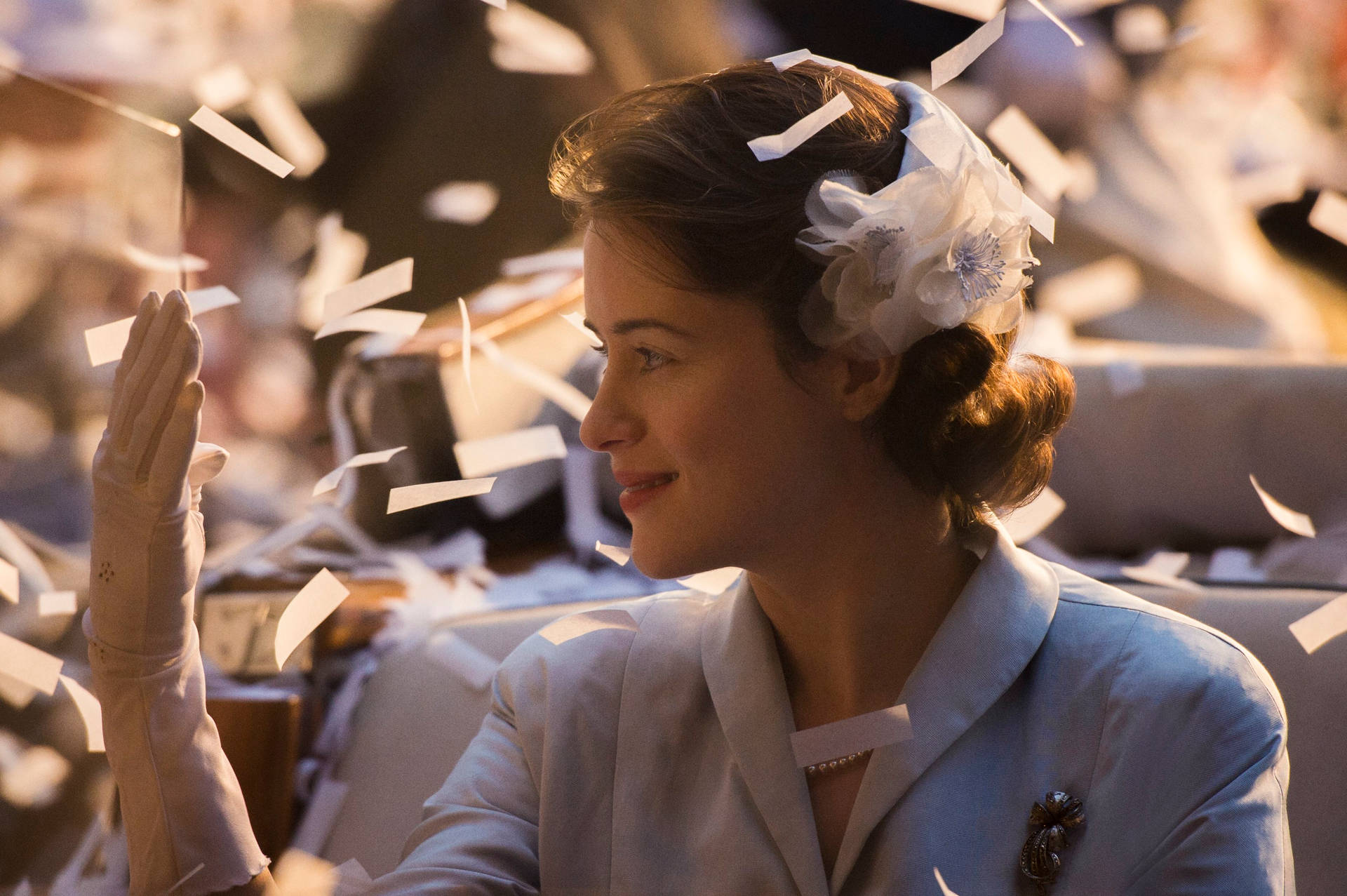 The Crown Queen Elizabeth With Confetti Background