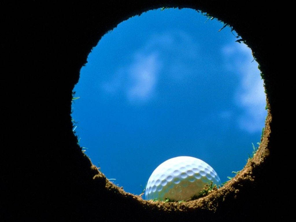 The Cup Hole Golfing Desktop