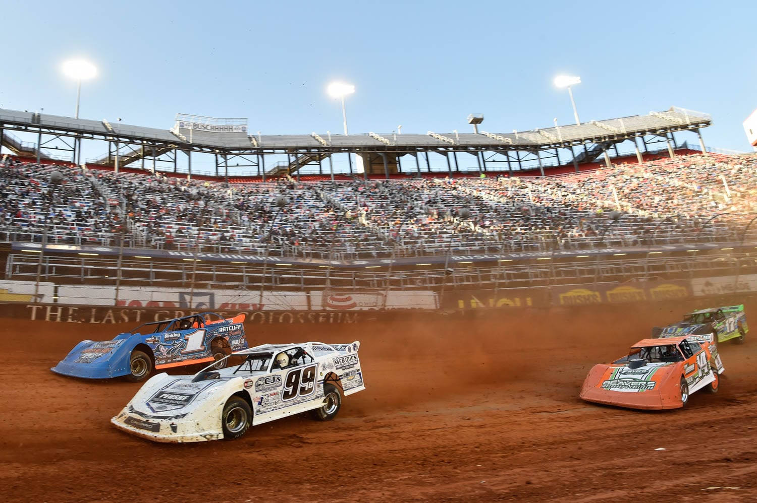 The Dirt Tracks Will Make For An Exciting Race Background