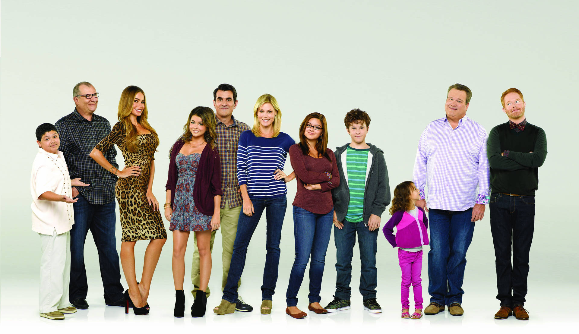 The Dunphy Family Brings Its Unique Brand Of Comedy To Abc's Hit Show, Modern Family. Background