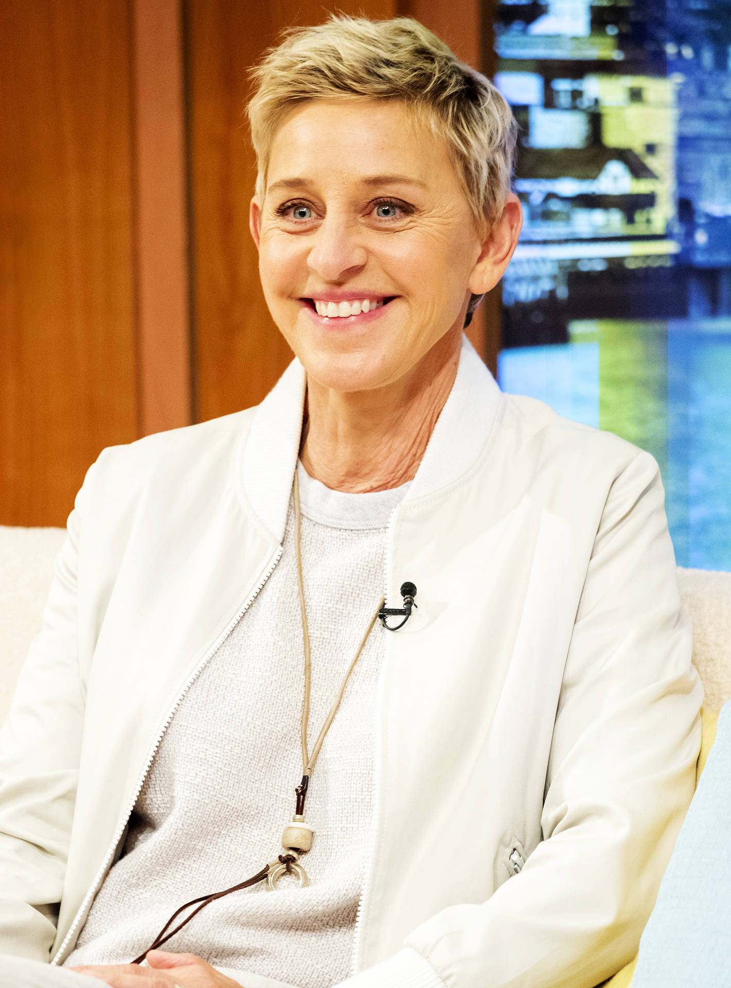 The Ellen Show White Suit