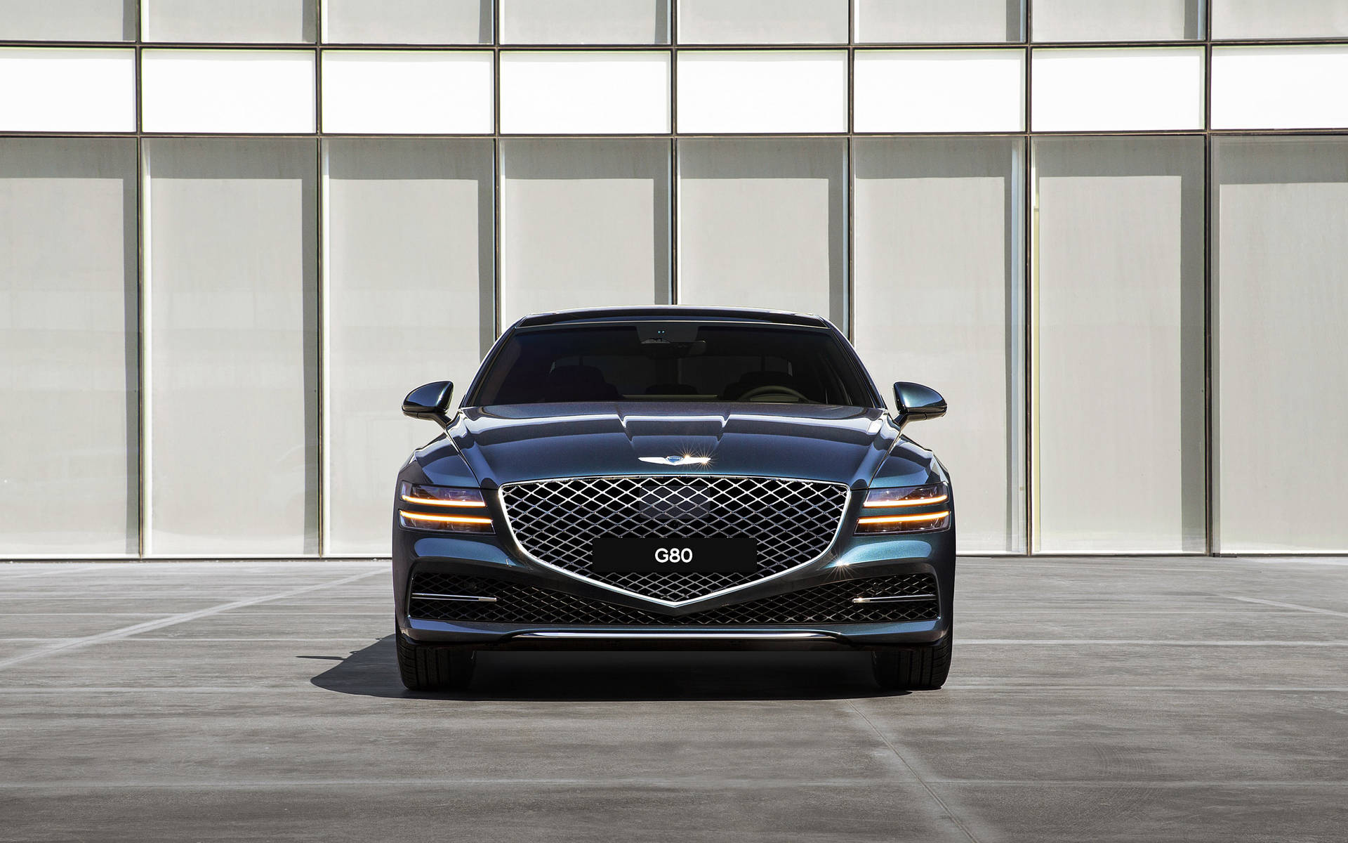 The Front End Of A 2020 Lincoln Escalade