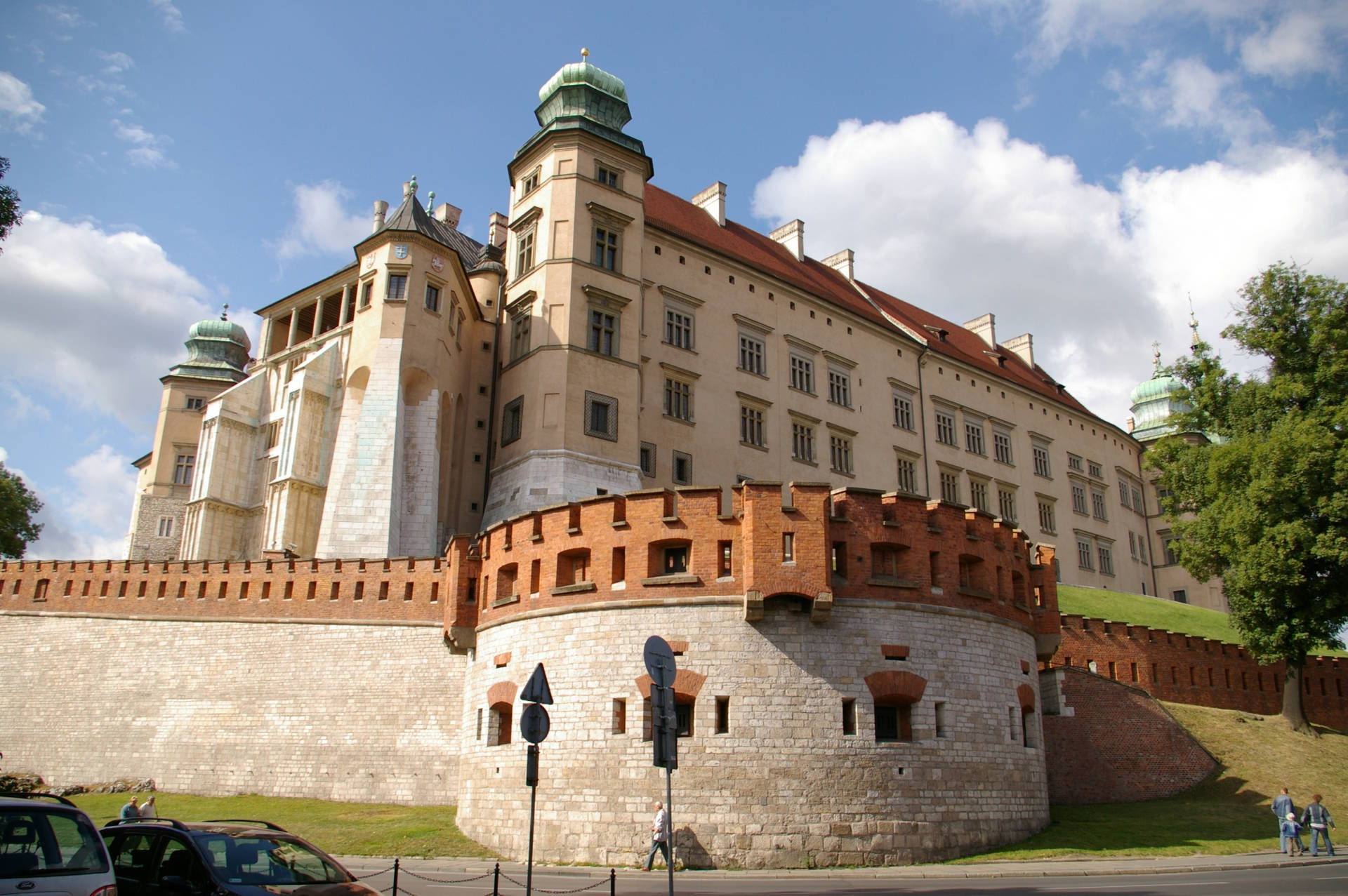 The Gates Of Wawel Royal Castle In Krakow Poland Background