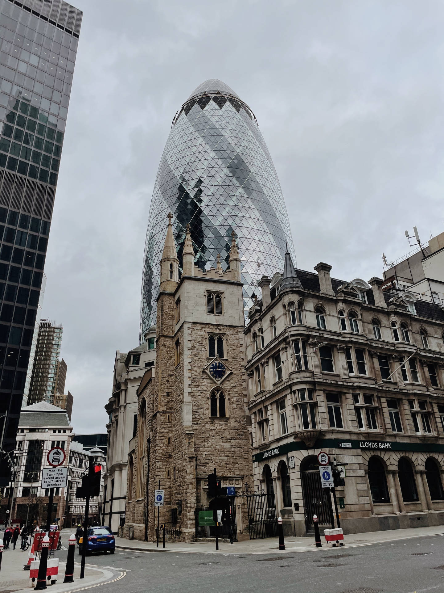 The Gherkin At 30 St Mary Axe Background