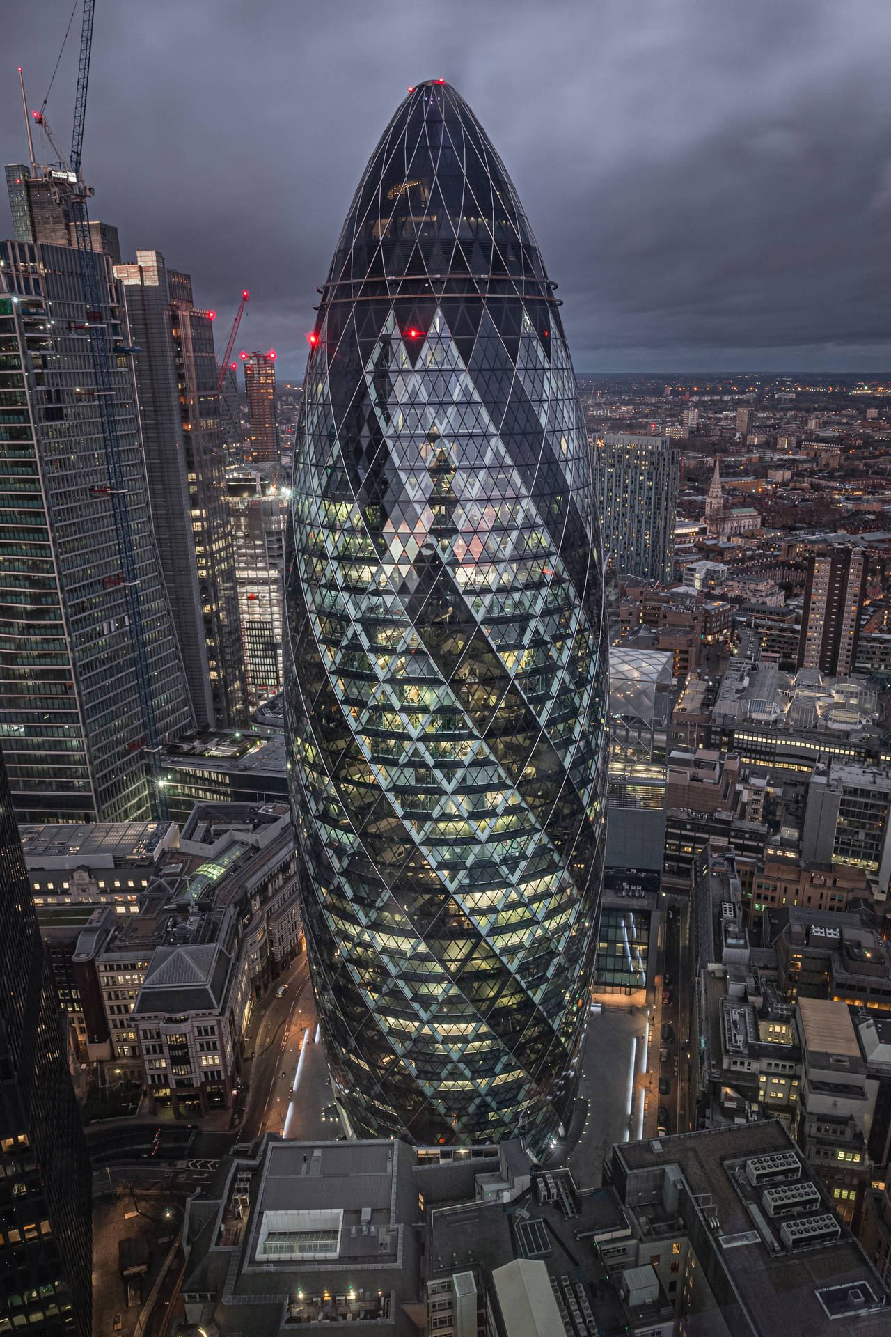 The Gherkin At London Business District Background