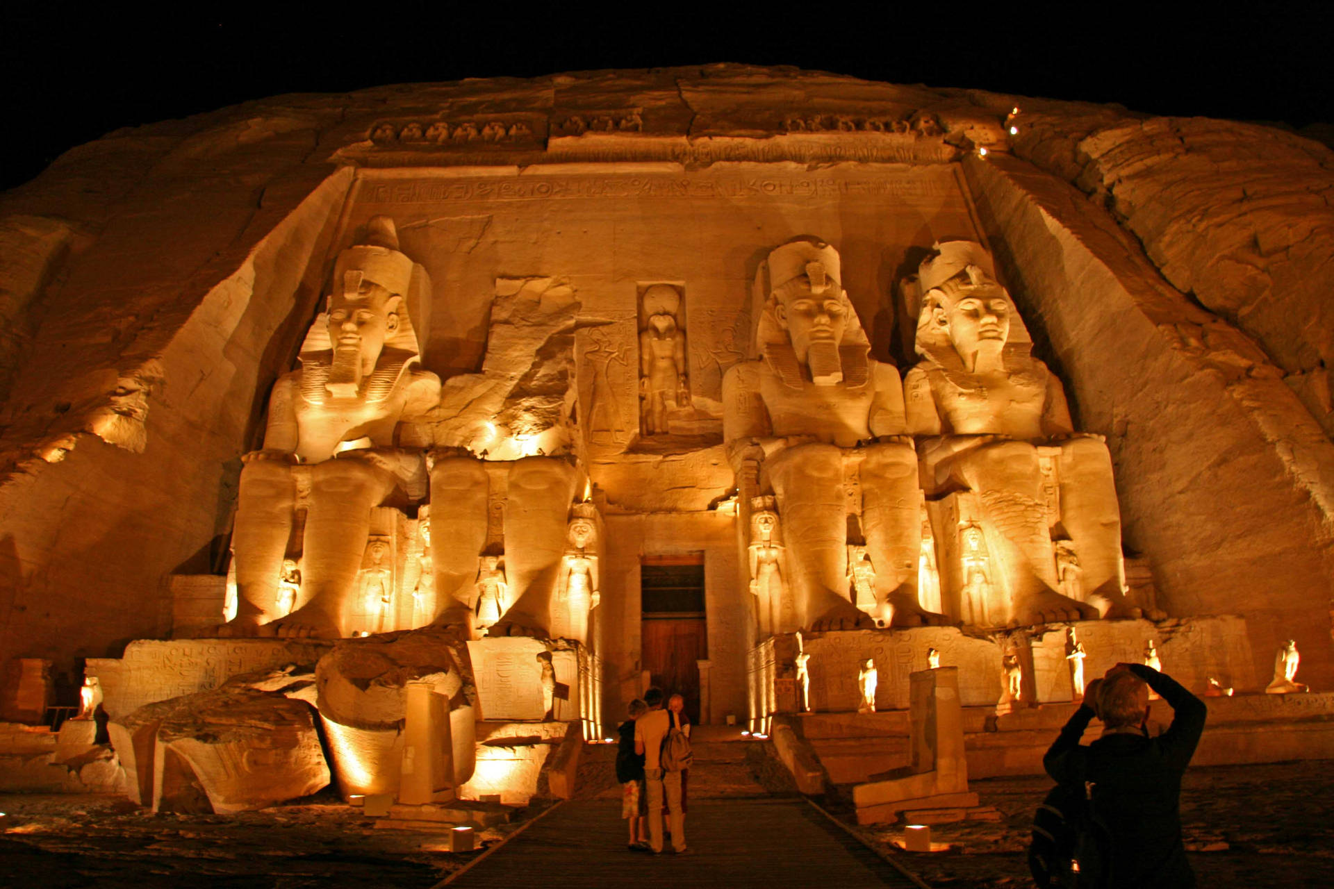 The Great Temple Of Abu Simbel At Night Background