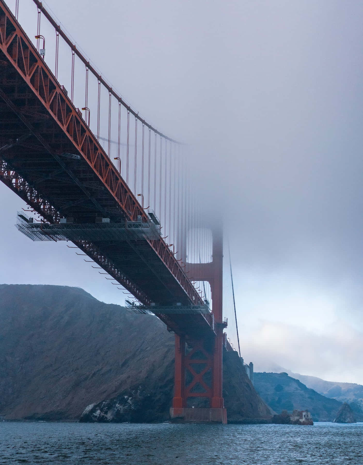 The Iconic Fog Of San Francisco Shines In The Morning Sun. Background