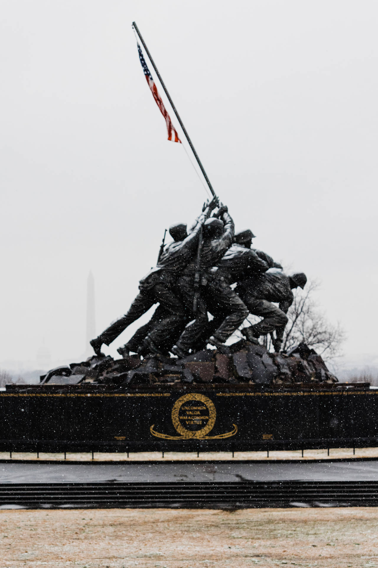 The Iconic Marine Corps War Monument Background
