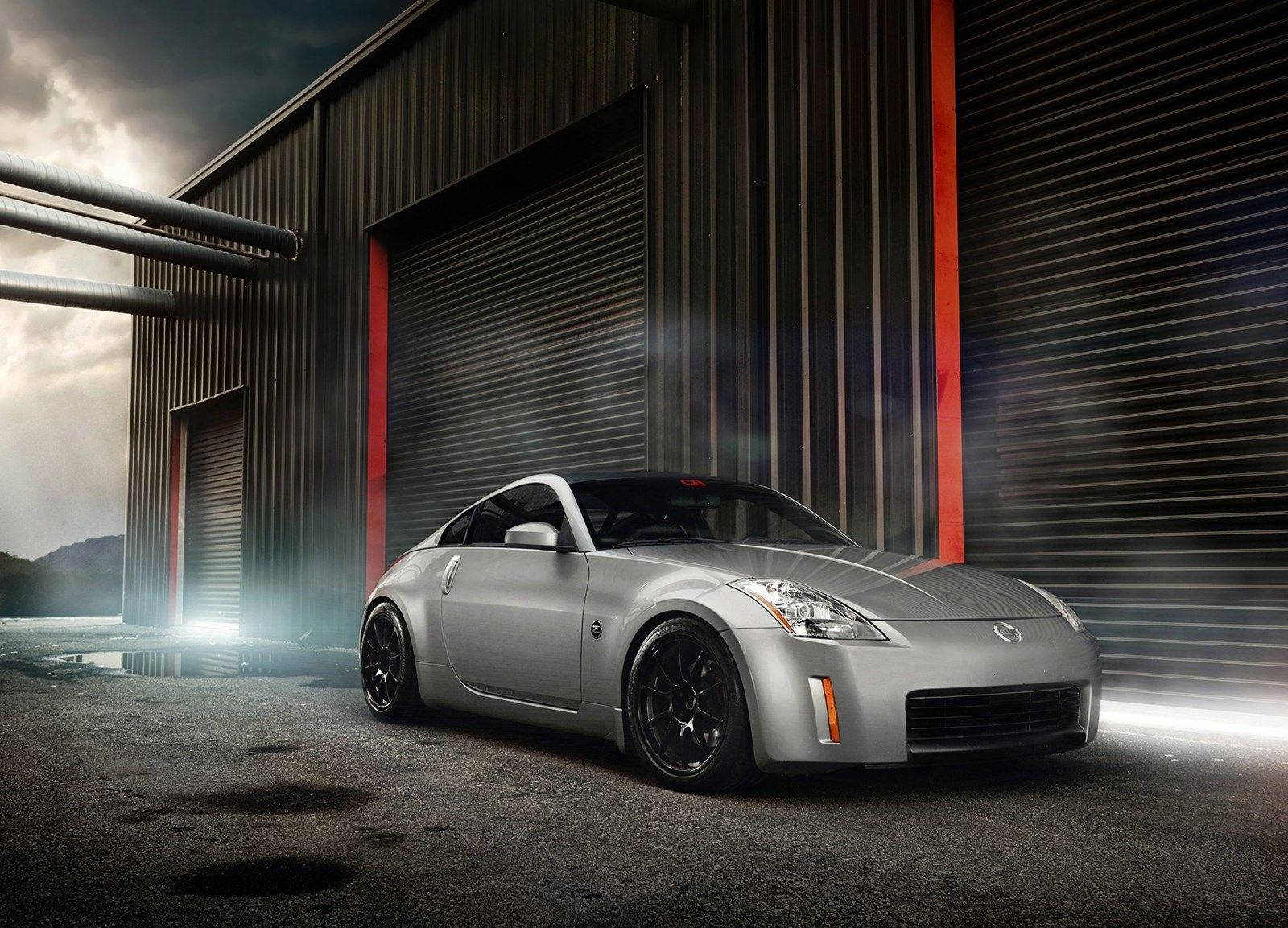 The Iconic Nissan 350z - An Automotive Masterpiece Background