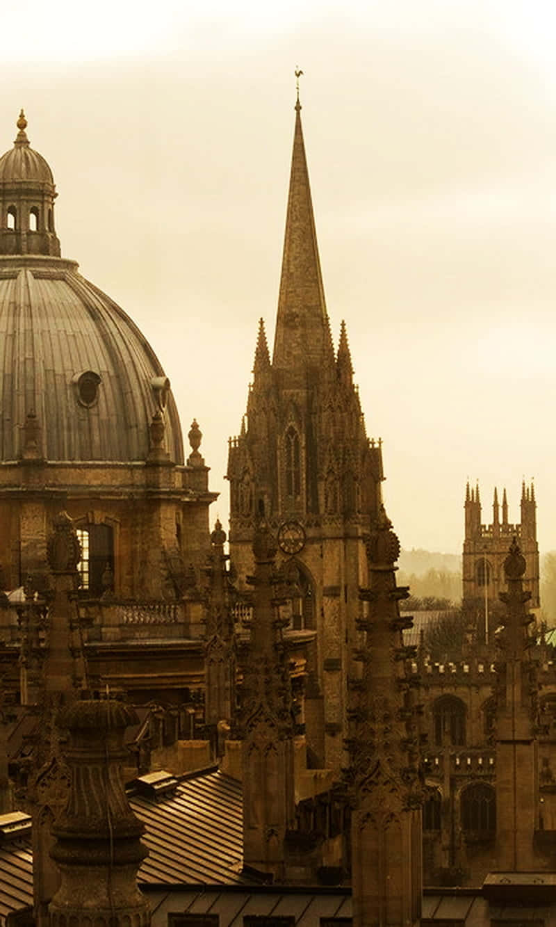 The Iconic Oxford University's Architecture Bathed In Sunlight Background