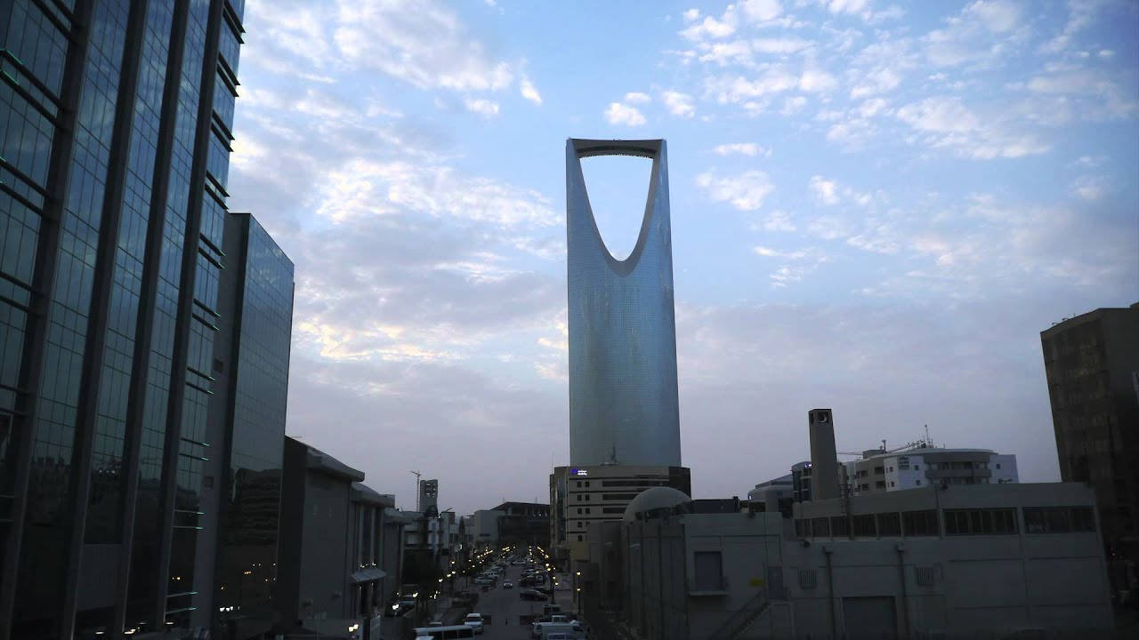 The Kingdom Center In Riyadh Background