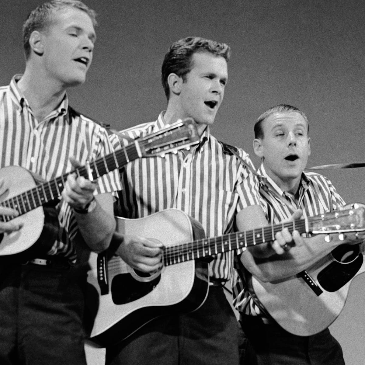 The Kingston Trio Performing In The Bell Telephone Hour Concert Series Background