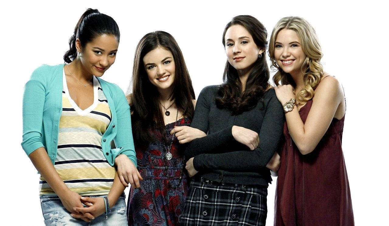 The Ladies Of Mystery - Main Characters Of Pretty Little Liars. Background