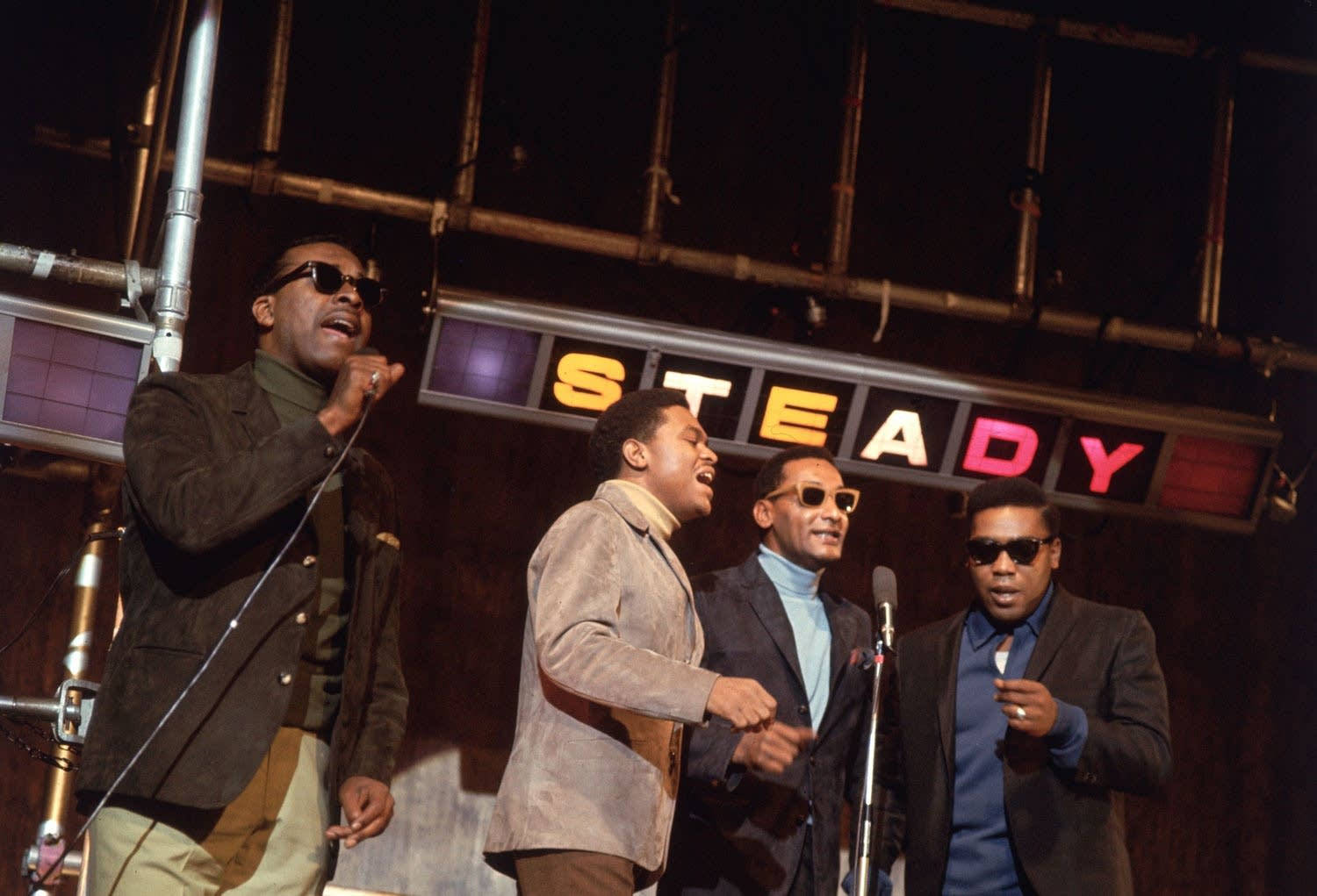 The Legendary Four Tops Performing On 'ready Steady Go!' In 1966 Background