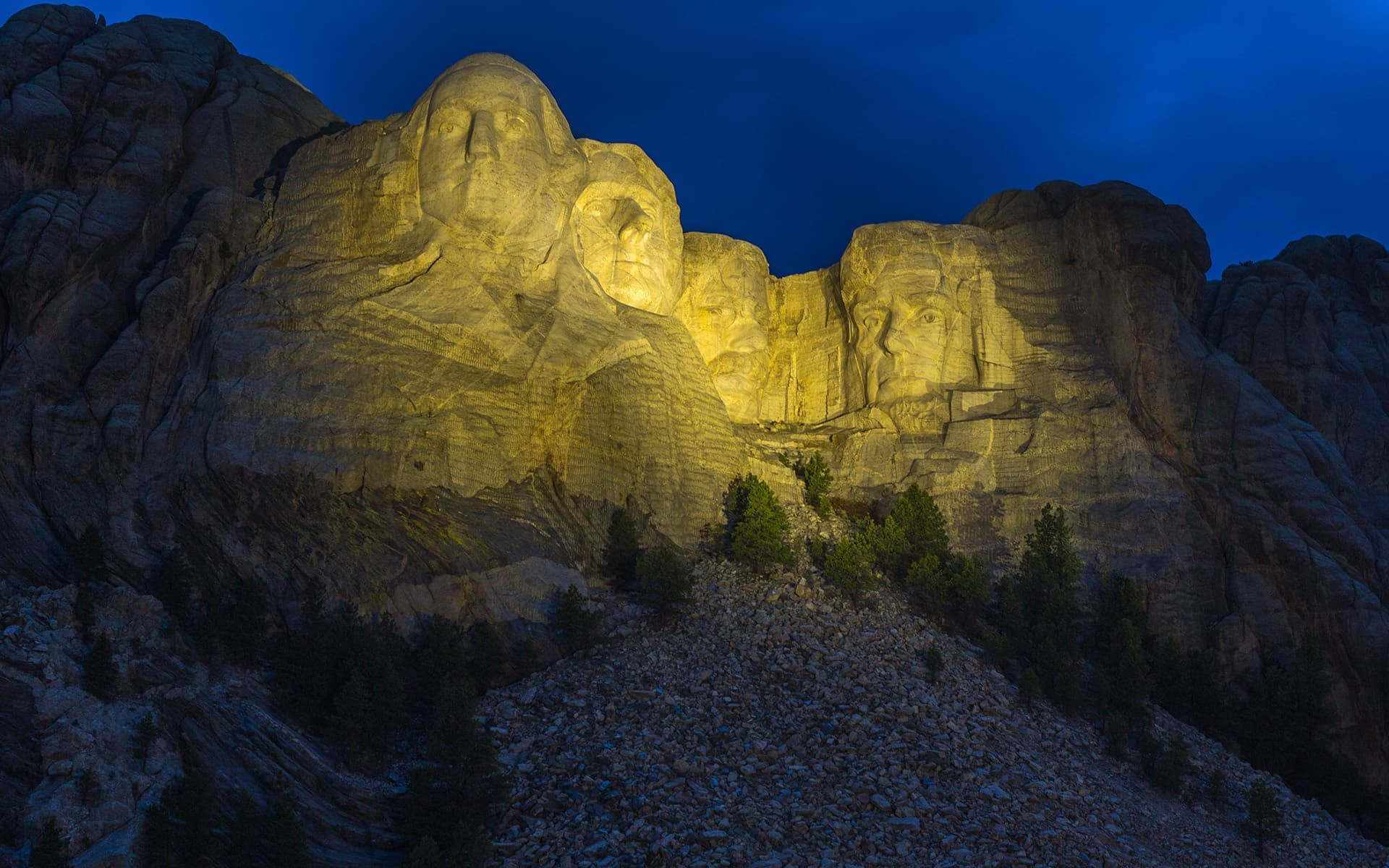 The Light Of Mount Rushmore At Night