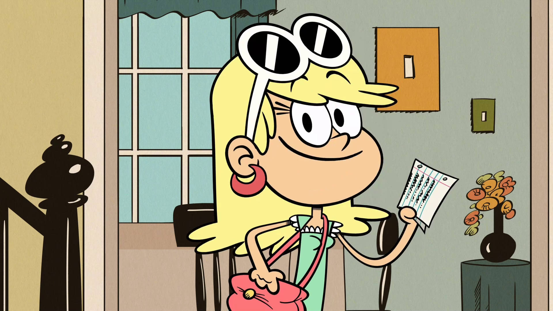 The Loud House Leni Loud Smiling Background