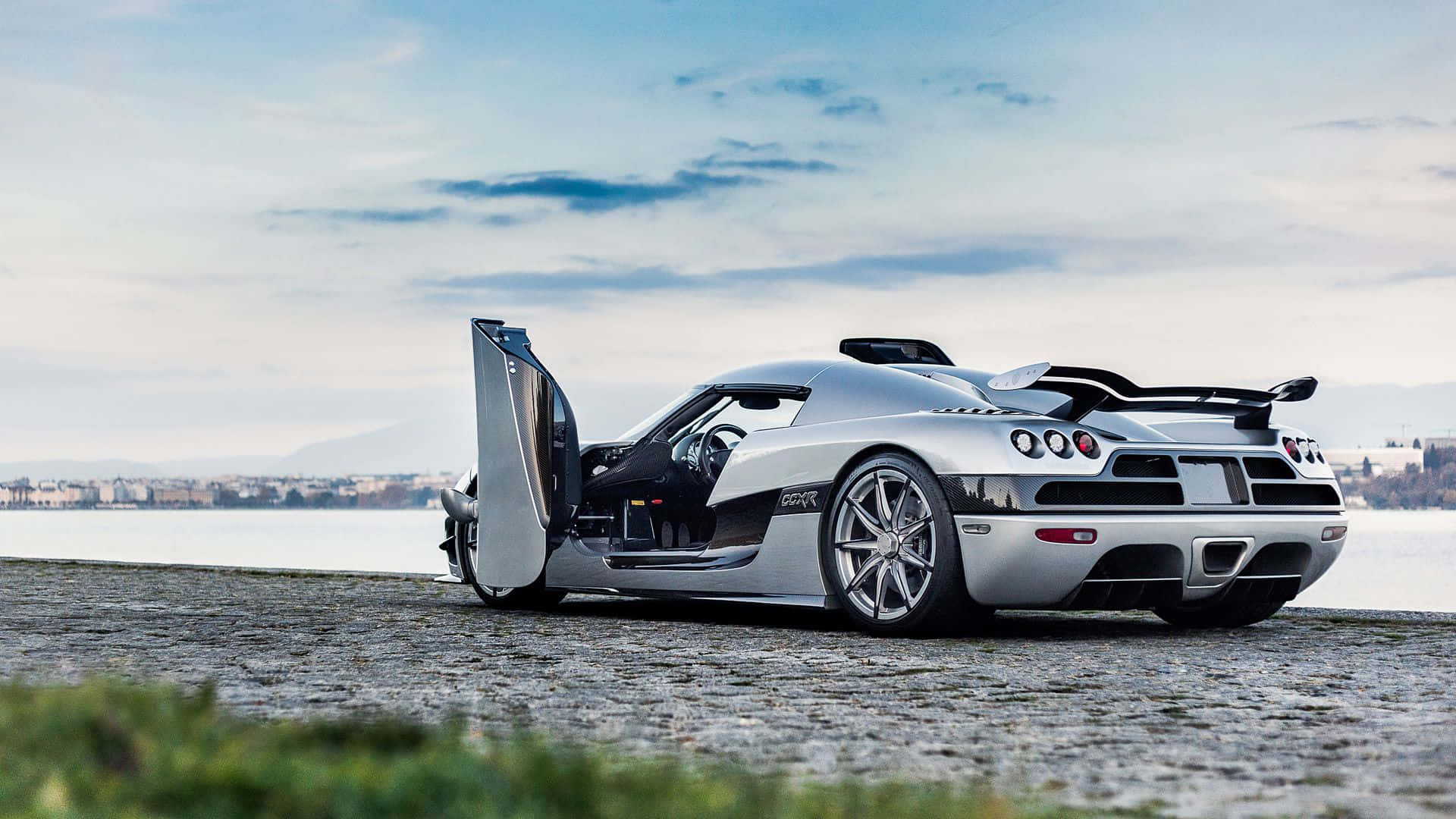 The Luxurious Koenigsegg Agera Rs Background