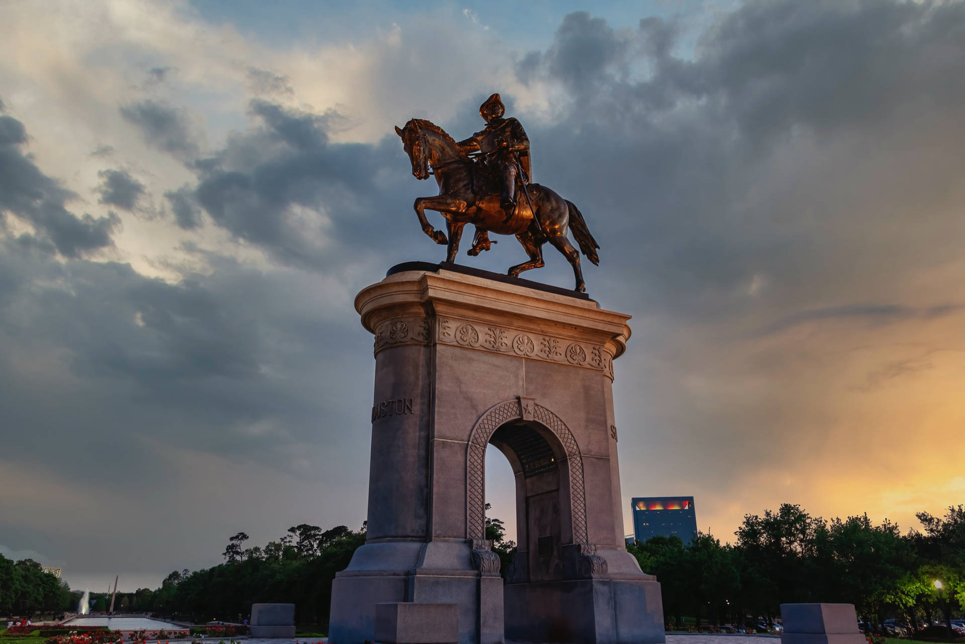 The Majestic Sam Houston Monument In Houston, Texas Background
