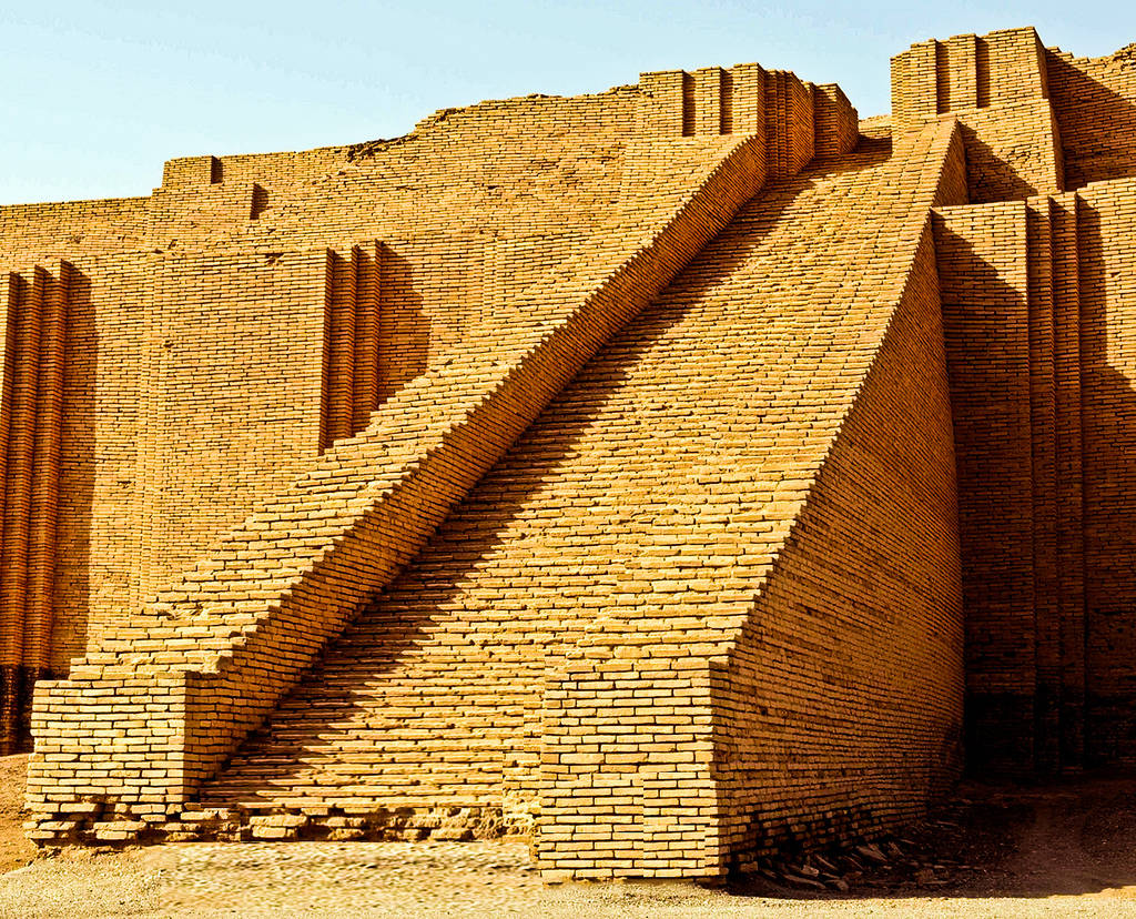 The Majestic Ziggurat Of Ur In Mesopotamia Background